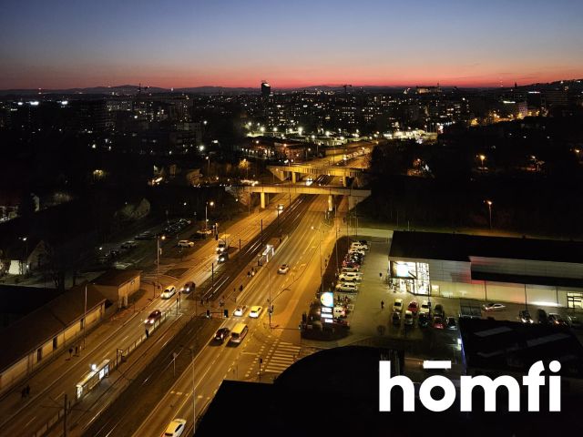 Wykończone w wysokim standardzie, 3 pokojowe mieszkanie na ostatnim, 14-tym piętrze z zapierającym dech w piersiach widokiem na miasto. Duże miejsce w garażu podziemnym i komórka lokatorska razem z mieszkaniem - ul. Mogilska 120 | Grzegórzki - Mieszkanie - Sprzedaż - Kraków, Śródmieście