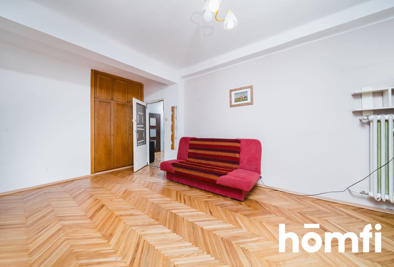 Apartment with 3 independent rooms and a separate kitchen - Квартира - Продаж - Kraków, Nowa Huta