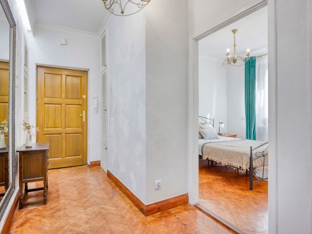 Atmospheric 49 m² apartment in a renovated tenement building - Квартира - Продаж - Rzeszów, Gen. Grota-Roweckiego