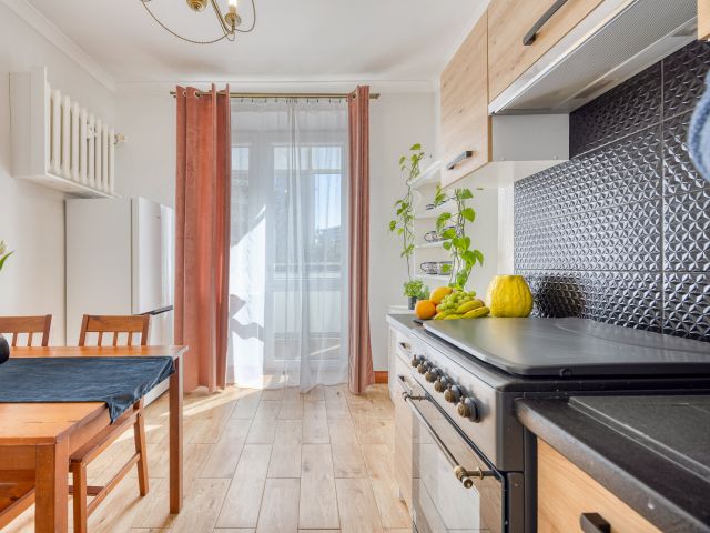 Atmospheric 49 m² apartment in a renovated tenement building - Квартира - Продаж - Rzeszów, Gen. Grota-Roweckiego