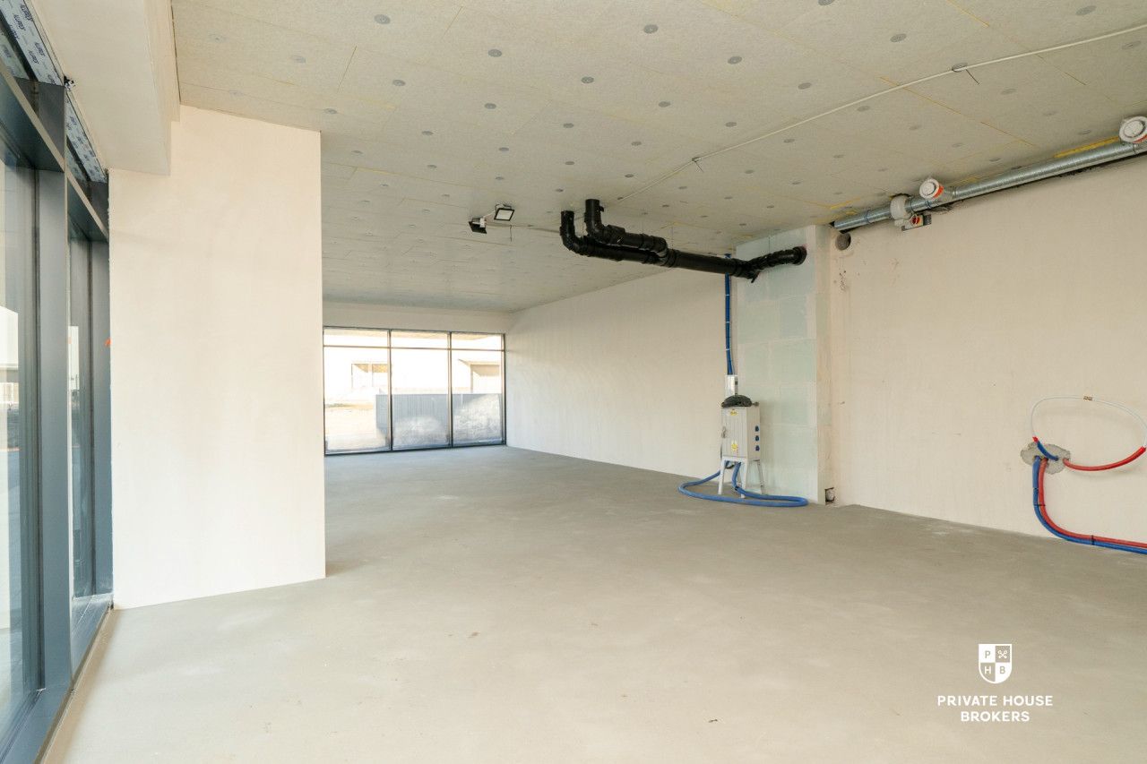 Commercial space for rent Centralna street 93 sqm - Комерційне приміщення - Оренда - Kraków, Nowa Huta