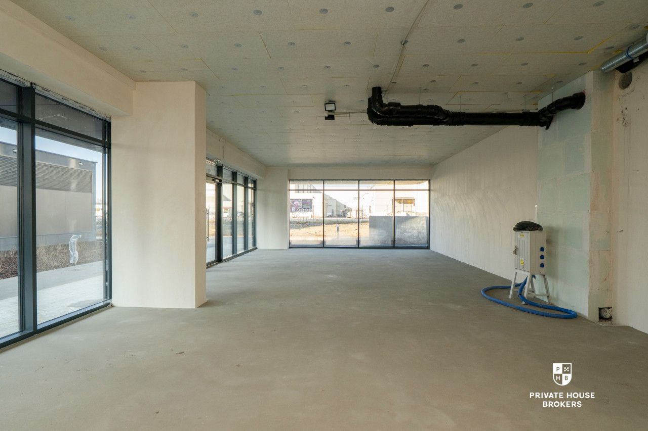 Commercial space for rent Centralna street 93 sqm - Комерційне приміщення - Оренда - Kraków, Nowa Huta