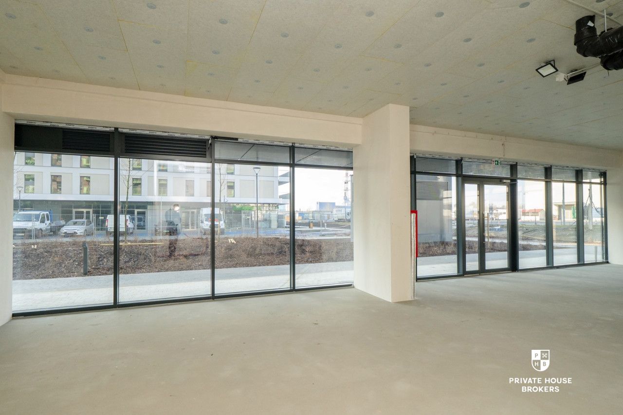 Commercial space for rent Centralna street 93 sqm - Комерційне приміщення - Оренда - Kraków, Nowa Huta