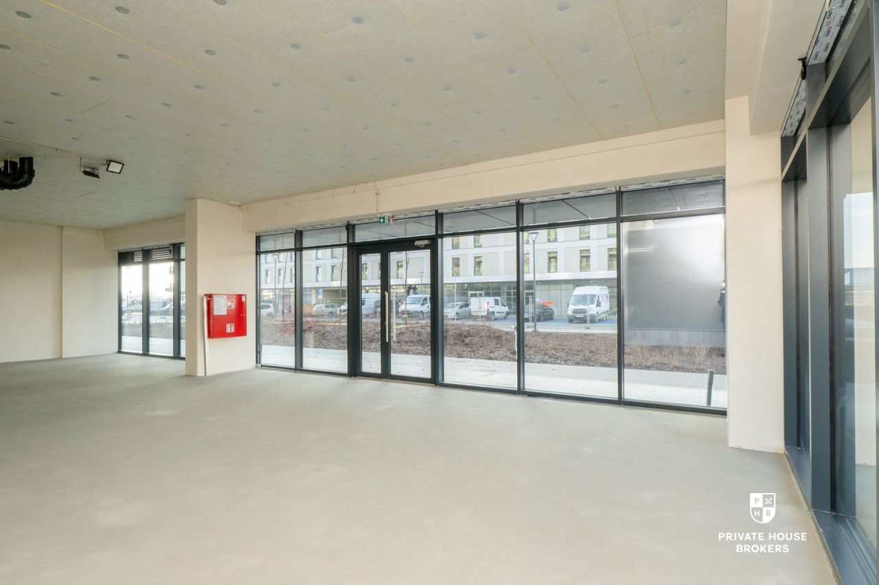 Commercial space for rent Centralna street 93 sqm - Комерційне приміщення - Оренда - Kraków, Nowa Huta