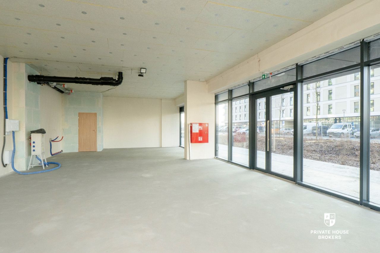 Commercial space for rent Centralna street 93 sqm - Комерційне приміщення - Оренда - Kraków, Nowa Huta