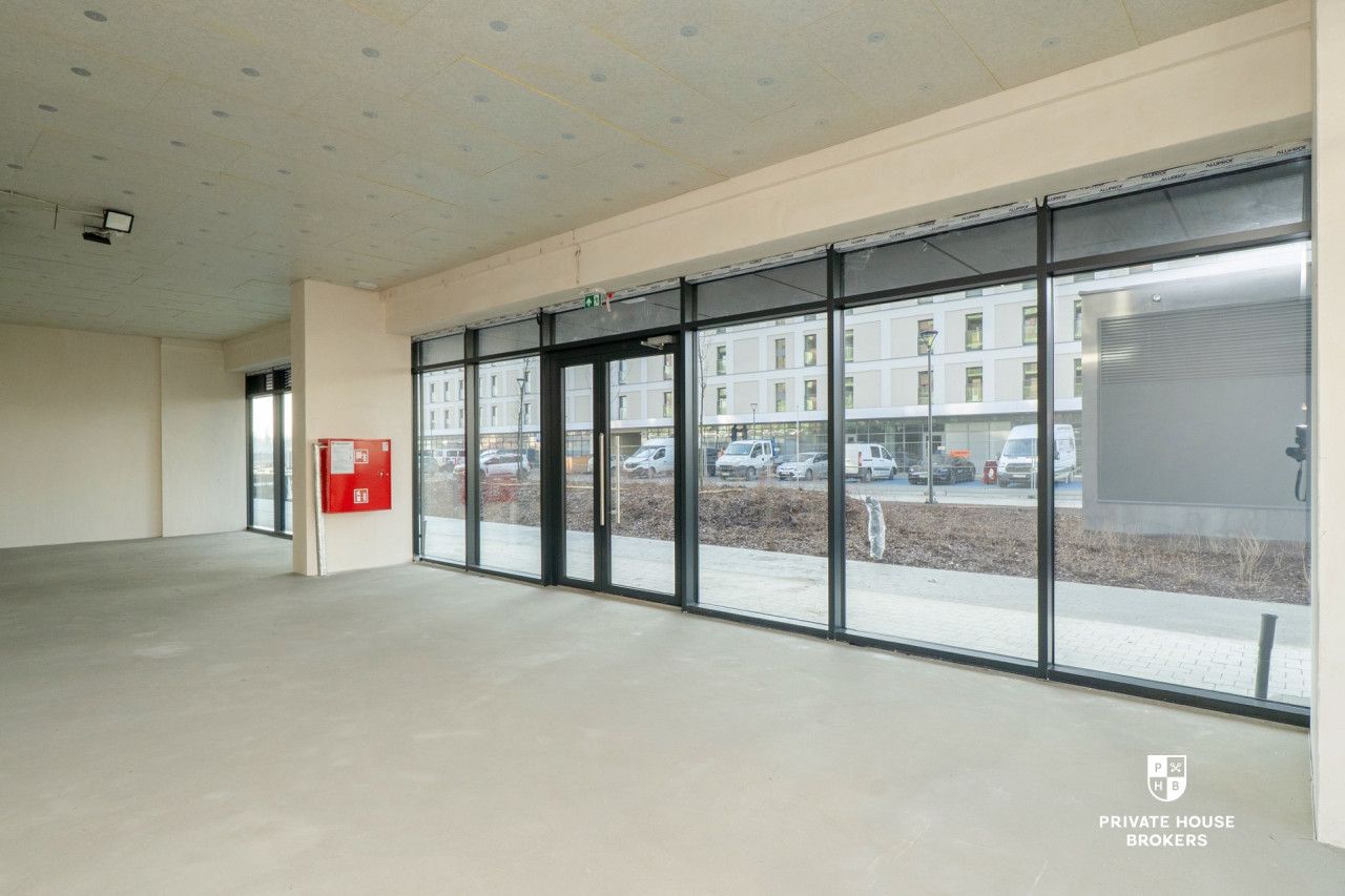 Commercial space for rent Centralna street 93 sqm - Комерційне приміщення - Оренда - Kraków, Nowa Huta