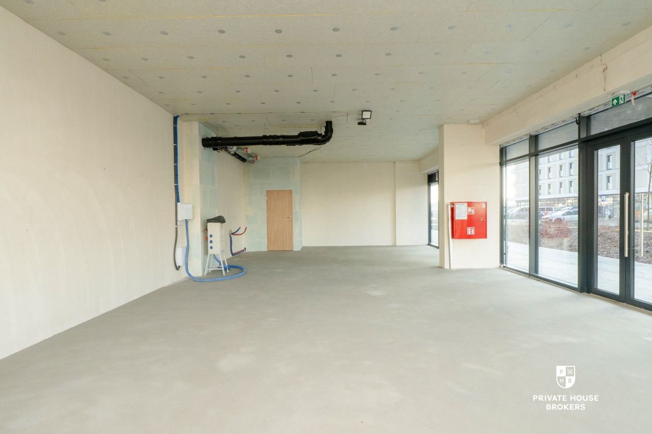Commercial space for rent Centralna street 93 sqm - Комерційне приміщення - Оренда - Kraków, Nowa Huta