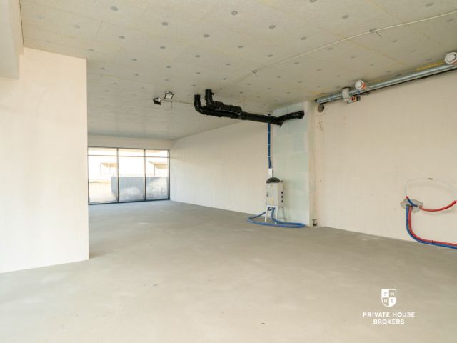 Commercial space for rent Centralna street 93 sqm - Комерційне приміщення - Оренда - Kraków, Nowa Huta