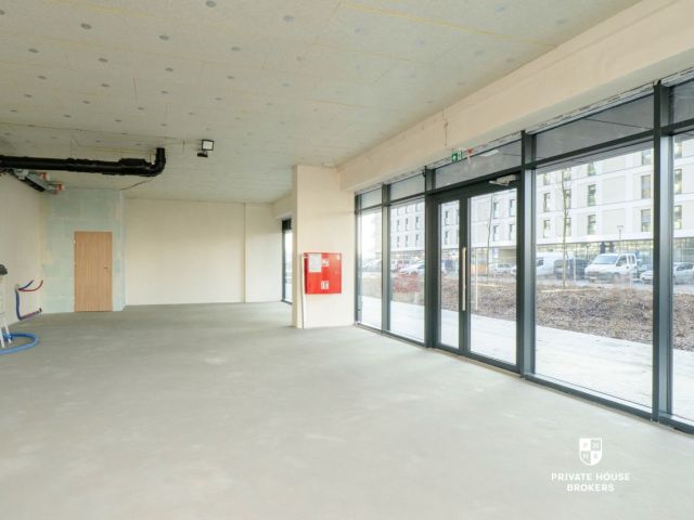 Commercial space for rent Centralna street 93 sqm - Комерційне приміщення - Оренда - Kraków, Nowa Huta