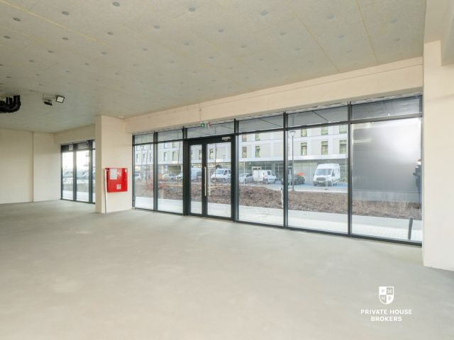 Commercial space for rent Centralna street 93 sqm - Комерційне приміщення - Оренда - Kraków, Nowa Huta