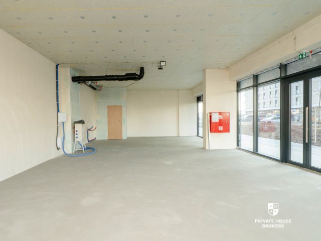 Commercial space for rent Centralna street 93 sqm - Комерційне приміщення - Оренда - Kraków, Nowa Huta
