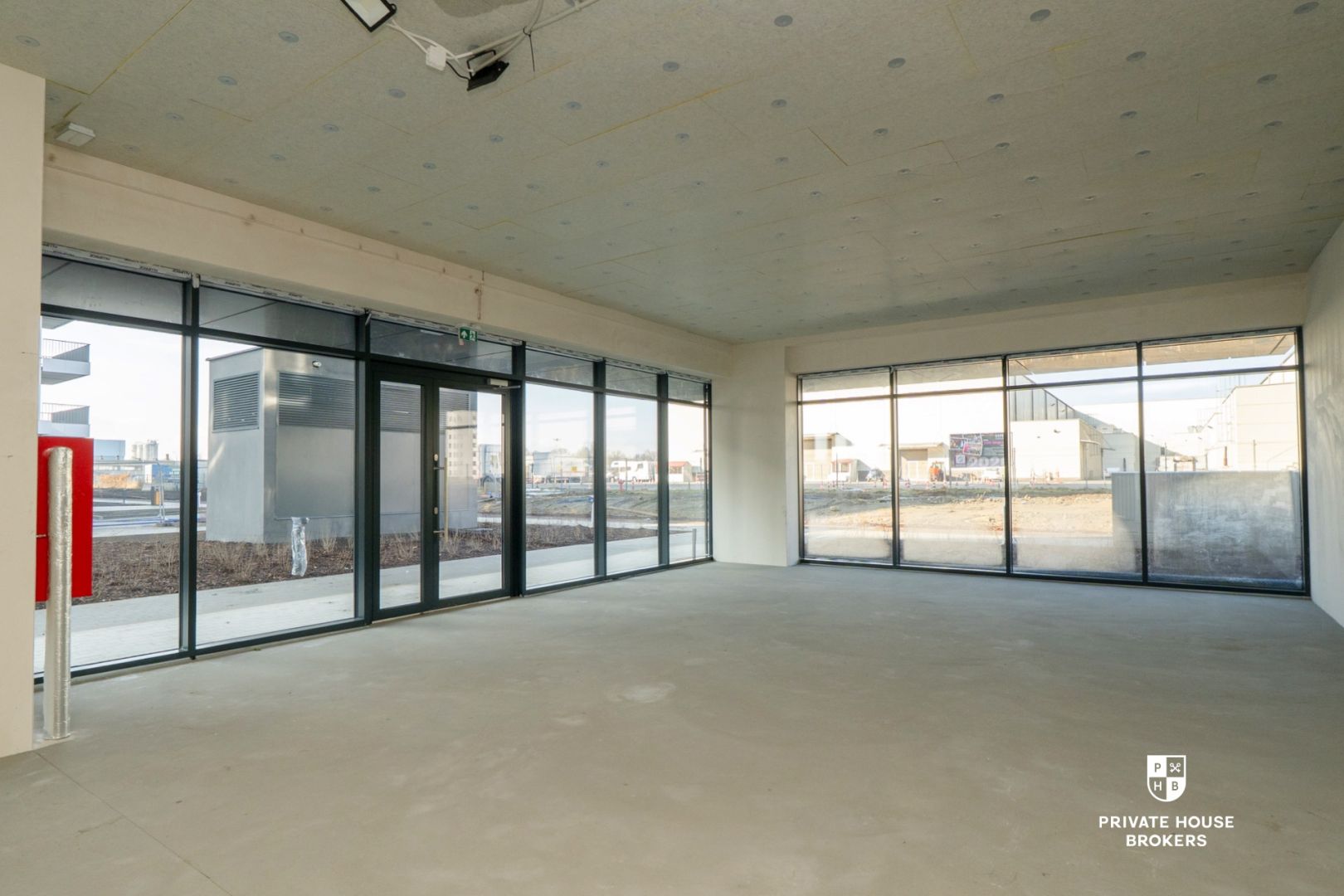 Commercial space for rent Centralna street 49 sqm - Комерційне приміщення - Оренда - Kraków, Nowa Huta