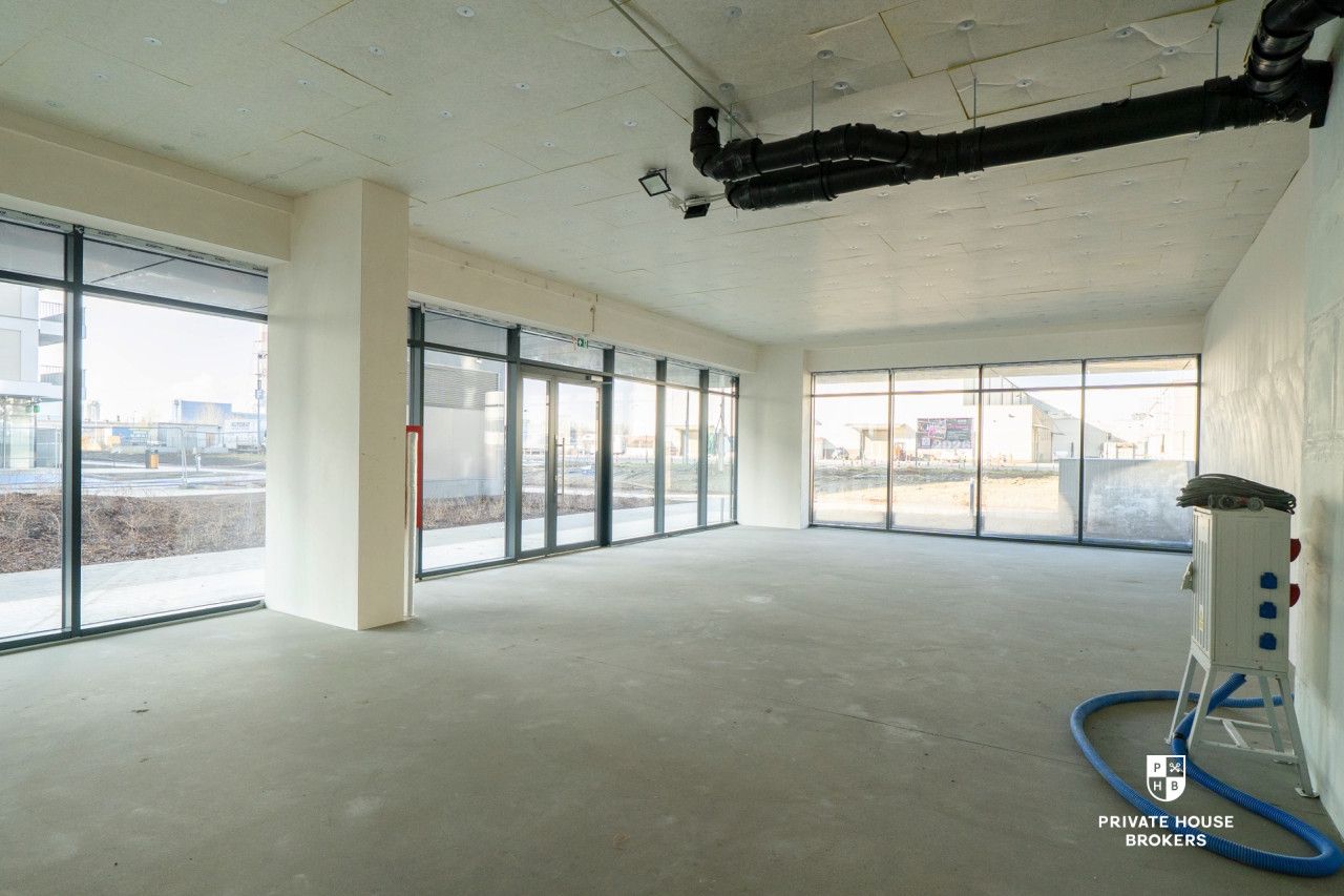Commercial space for rent Centralna street 49 sqm - Комерційне приміщення - Оренда - Kraków, Nowa Huta
