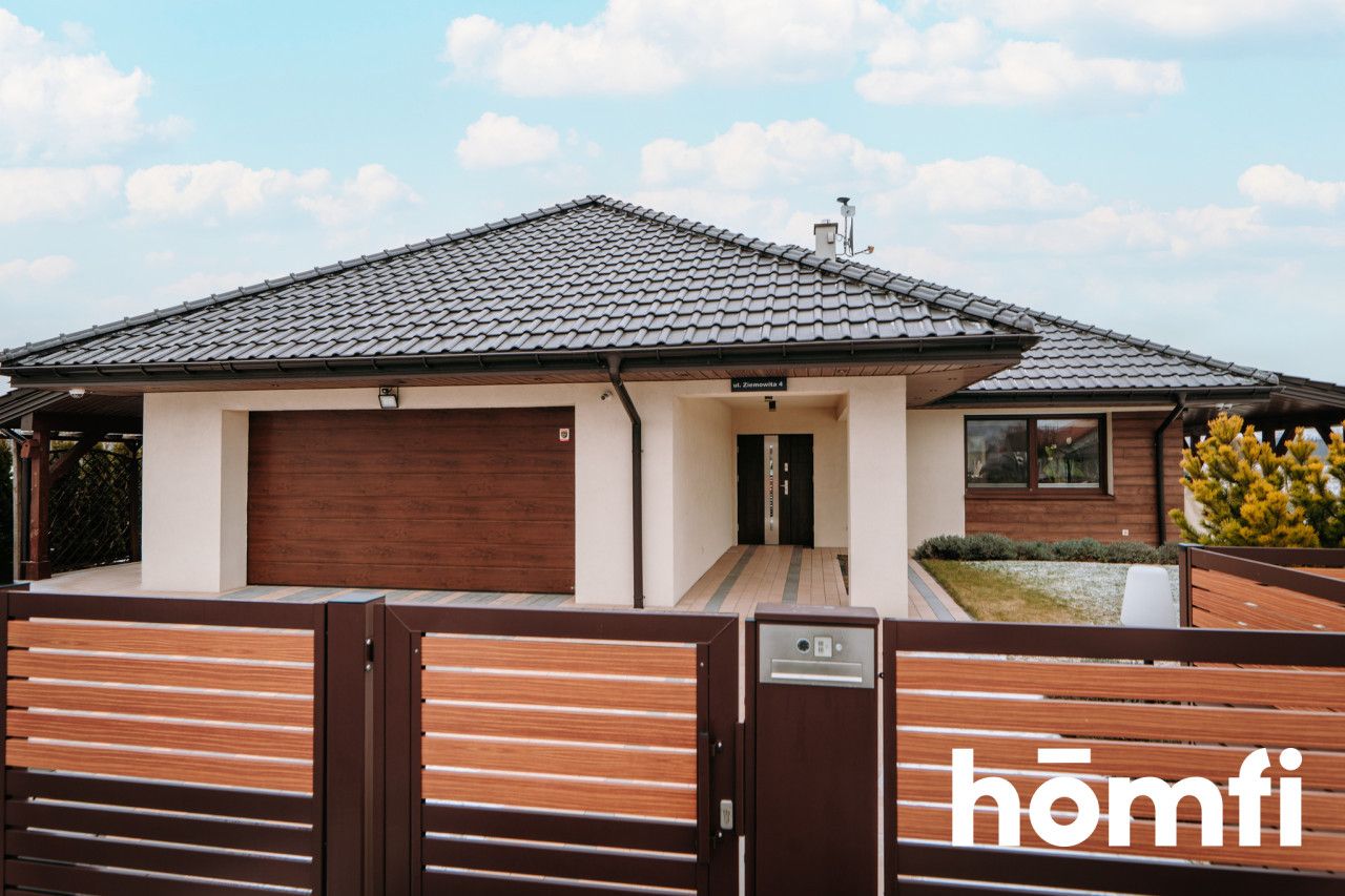 Beautiful, smart detached house with a swimming pool - Дім - Продаж - Toruński, Łubianka / Zamek Bierzgłowski