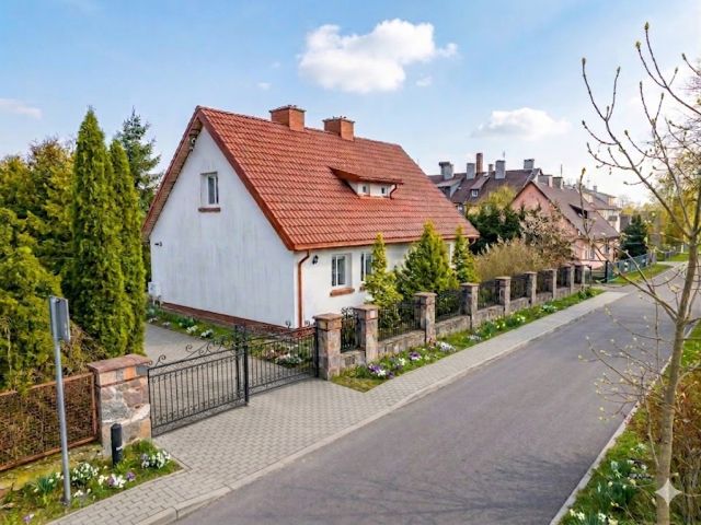 WYJĄTKOWY DOM W WYJĄTKOWEJ MAZURSKIEJ LOKALIZACJI - Dom - Sprzedaż - Mrągowski, Mikołajki / Stawek