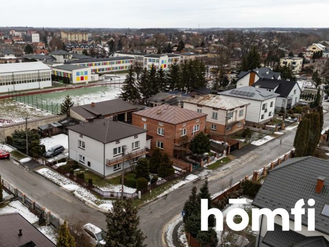 Peaceful Life Within the Reach of School and Kindergartent - Дім - Продаж - Zwoleński, Zwoleń