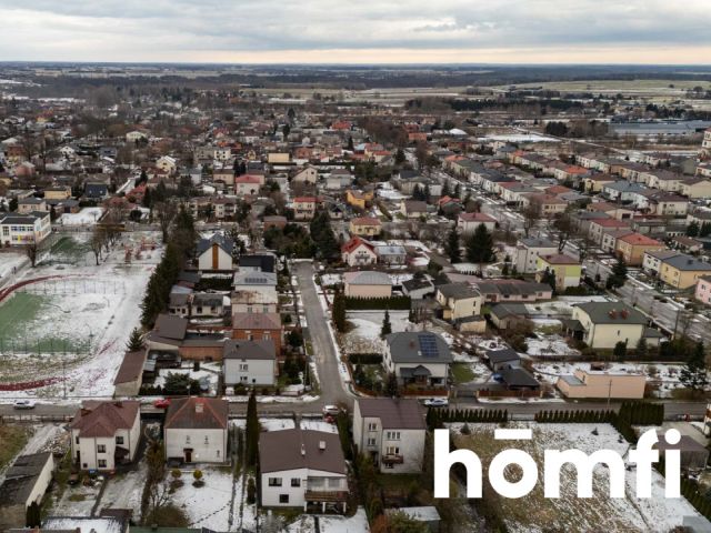 Peaceful Life Within the Reach of School and Kindergartent - Дім - Продаж - Zwoleński, Zwoleń