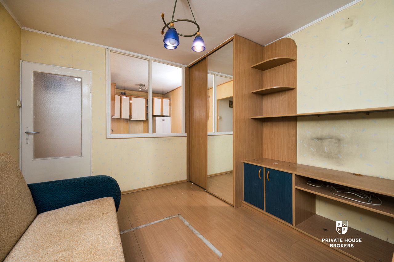 Comforta37 m² apartment on the ground floor, Na Lotnisku – great potential for custom design - Apartment - Sale - Kraków, Nowa Huta