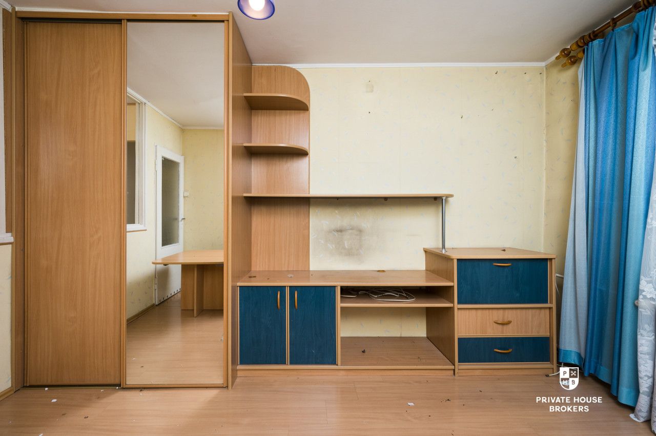 Comforta37 m² apartment on the ground floor, Na Lotnisku – great potential for custom design - Apartment - Sale - Kraków, Nowa Huta