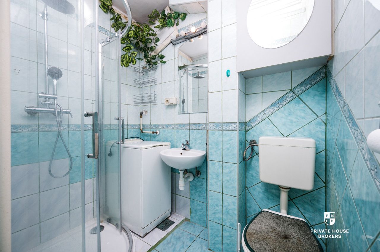 Comforta37 m² apartment on the ground floor, Na Lotnisku – great potential for custom design - Apartment - Sale - Kraków, Nowa Huta