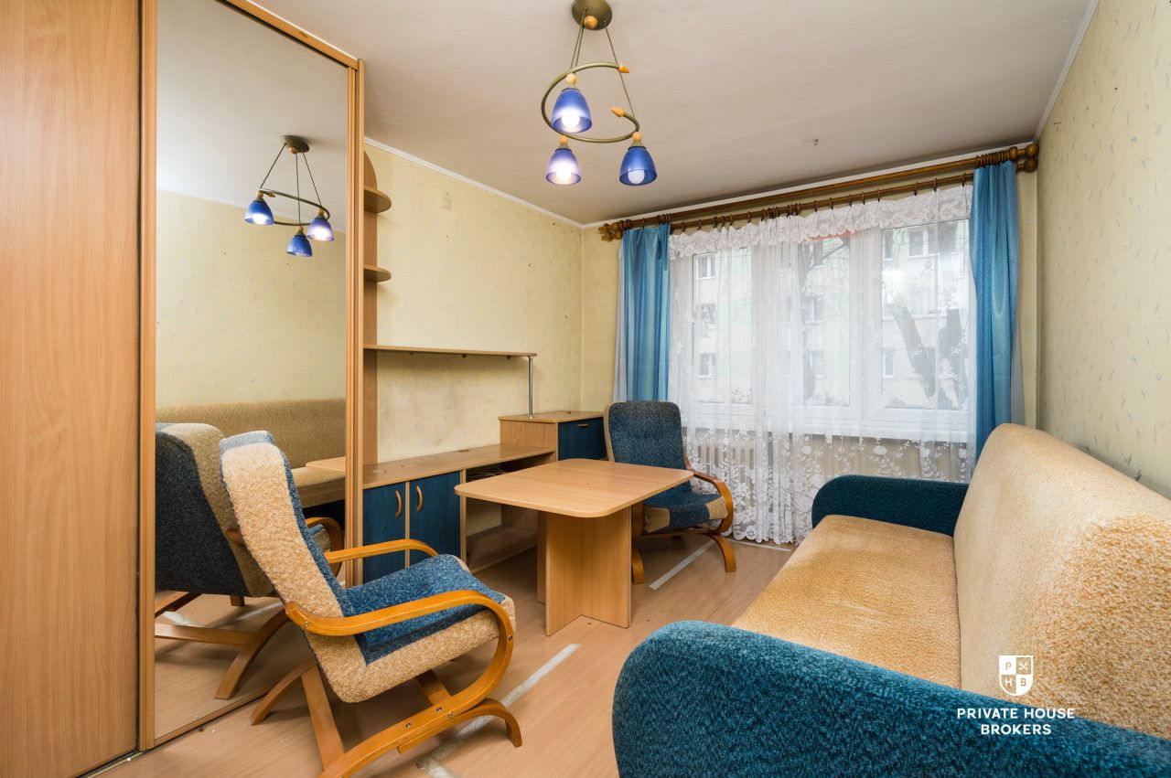 Comforta37 m² apartment on the ground floor, Na Lotnisku – great potential for custom design - Apartment - Sale - Kraków, Nowa Huta