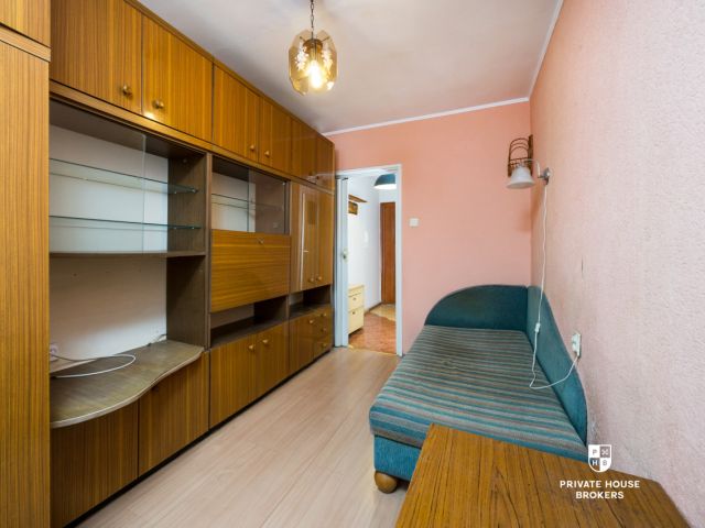 Comforta37 m² apartment on the ground floor, Na Lotnisku – great potential for custom design - Apartment - Sale - Kraków, Nowa Huta