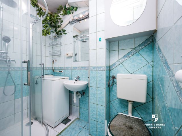 Comforta37 m² apartment on the ground floor, Na Lotnisku – great potential for custom design - Apartment - Sale - Kraków, Nowa Huta