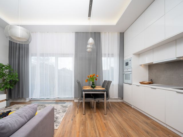 Studio apartment with garden, Czerwone Maki, Bunscha street, Shell, UBS - Квартира - Оренда - Kraków, Ruczaj