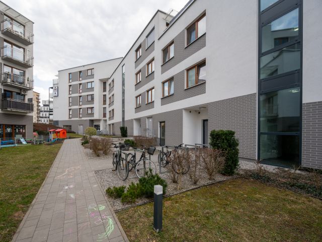 Studio apartment with garden, Czerwone Maki, Bunscha street, Shell, UBS - Квартира - Оренда - Kraków, Ruczaj