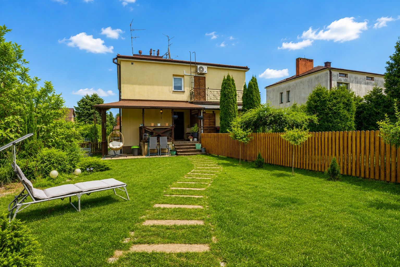 Maintenance-free |Garage and basement included in the price | 4-are garden - Apartment - Sale - Rzeszów, Wilkowyja