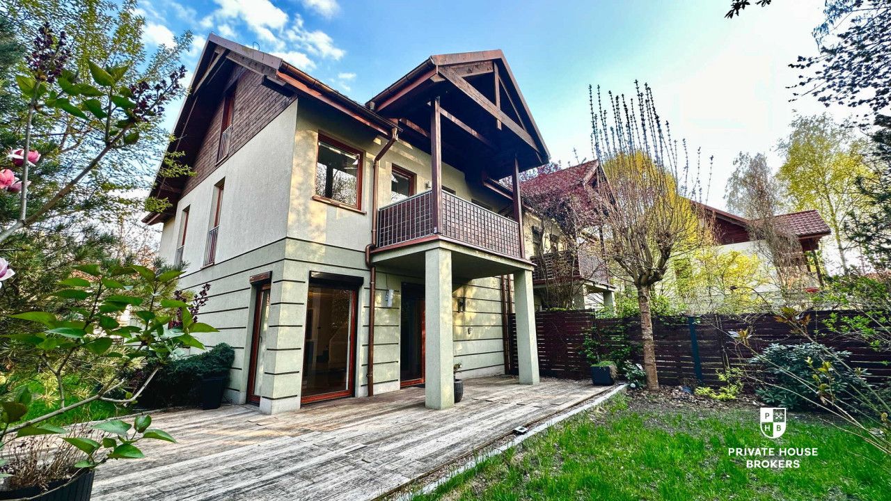 A cozy development surrounded by greenery, Srebrne Uroczysko Street - House - Sale - Kraków, Podgórze / Kostrze