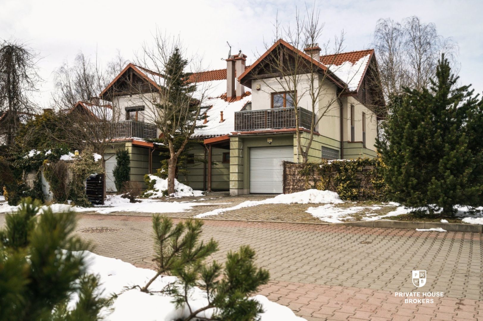 A cozy development surrounded by greenery, Srebrne Uroczysko Street - House - Sale - Kraków, Podgórze / Kostrze