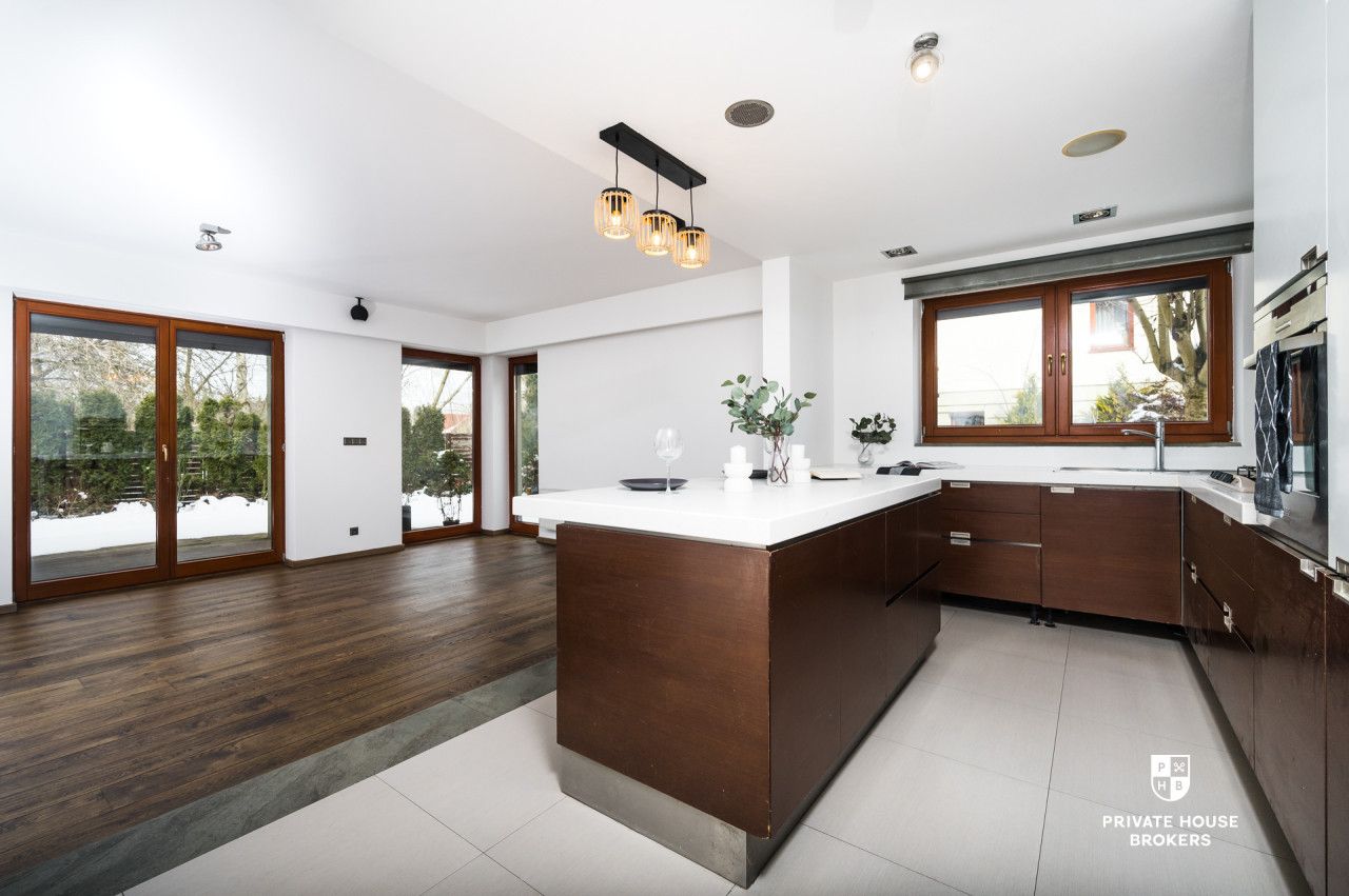 A cozy development surrounded by greenery, Srebrne Uroczysko Street - House - Sale - Kraków, Podgórze / Kostrze