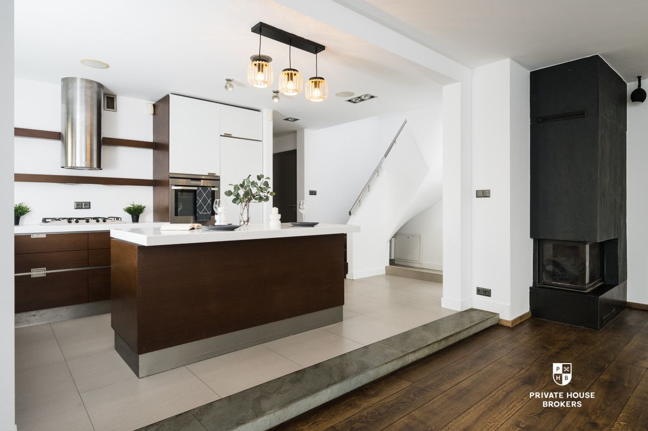 A cozy development surrounded by greenery, Srebrne Uroczysko Street - House - Sale - Kraków, Podgórze / Kostrze