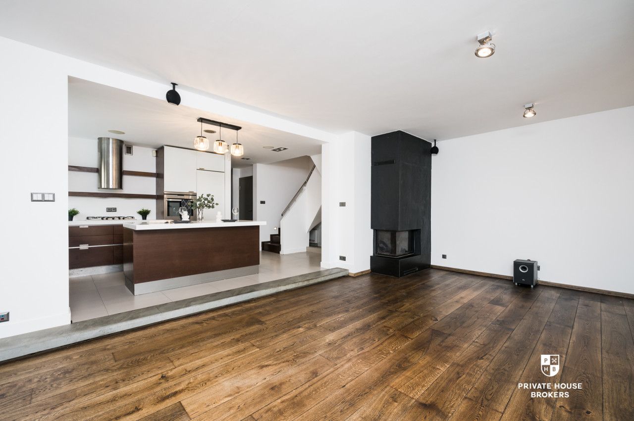 A cozy development surrounded by greenery, Srebrne Uroczysko Street - House - Sale - Kraków, Podgórze / Kostrze