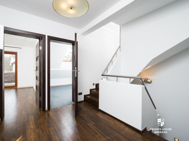 A cozy development surrounded by greenery, Srebrne Uroczysko Street - House - Sale - Kraków, Podgórze / Kostrze