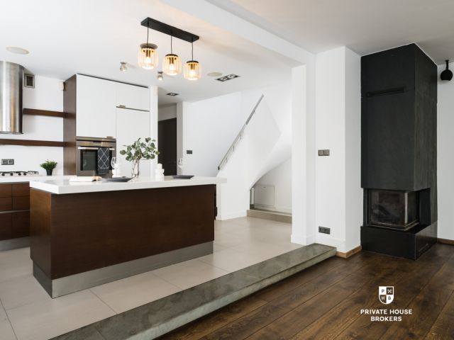 A cozy development surrounded by greenery, Srebrne Uroczysko Street - House - Sale - Kraków, Podgórze / Kostrze