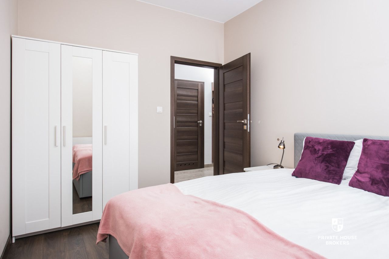 A unique 3-room apartment in a prestigious investment with security| Center of the city| The vicinity of Galeria Krakowska | 5 minutes to the old town - Apartment - Rent - Kraków, Śródmieście