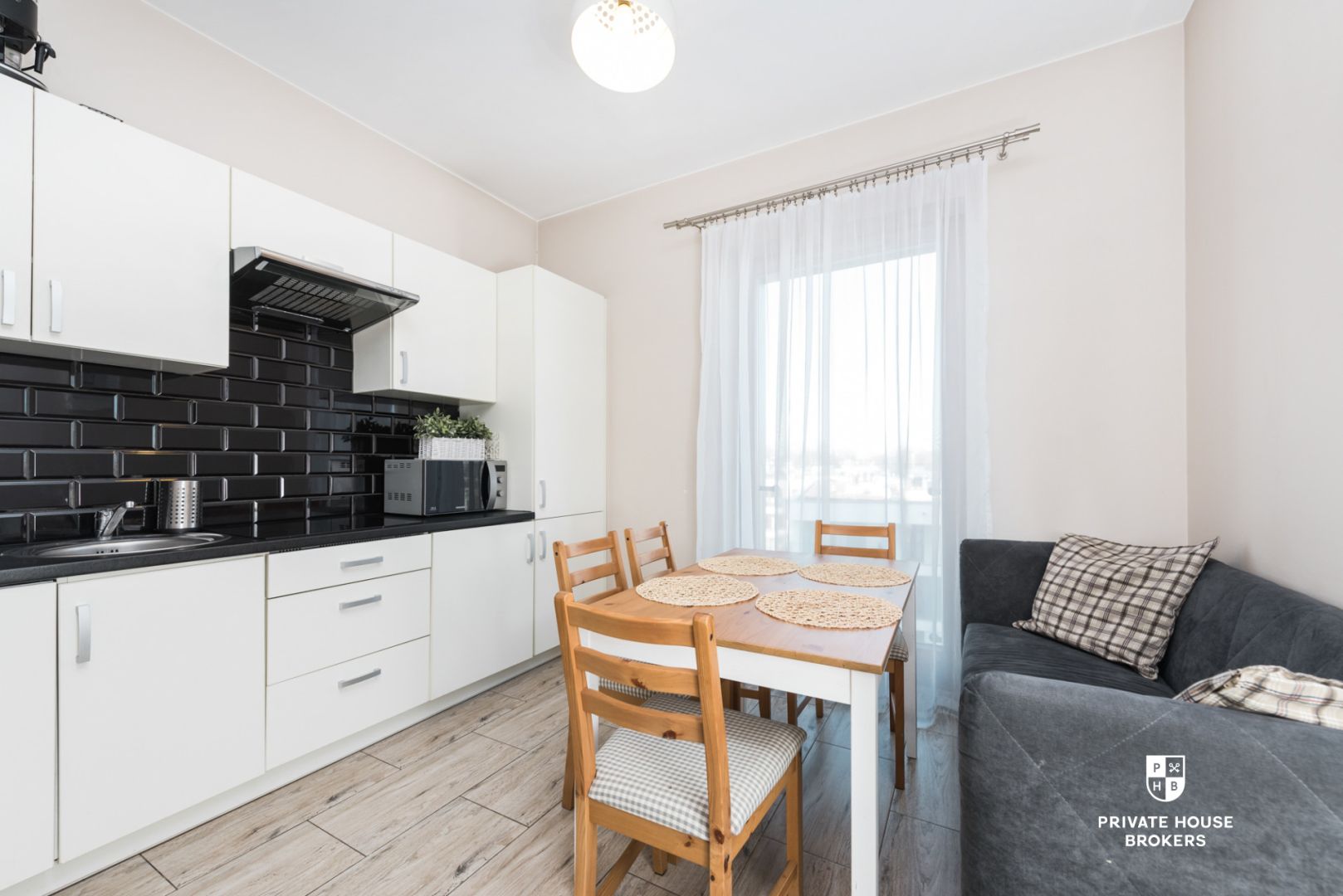 A unique 3-room apartment in a prestigious investment with security| Center of the city| The vicinity of Galeria Krakowska | 5 minutes to the old town - Apartment - Rent - Kraków, Śródmieście