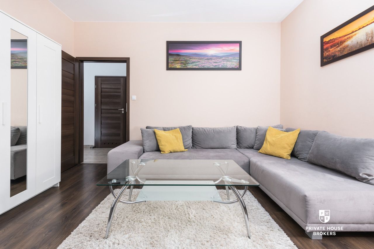 A unique 3-room apartment in a prestigious investment with security| Center of the city| The vicinity of Galeria Krakowska | 5 minutes to the old town - Apartment - Rent - Kraków, Śródmieście