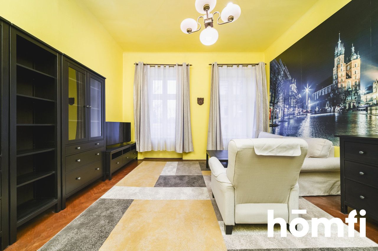 UNIKATOWA KAWALERKA W SERCU KRAKOWA – POTENCJAŁ 2 POKOI | UL. HELCLÓW - Mieszkanie - Sprzedaż - Kraków, Śródmieście / Kleparz