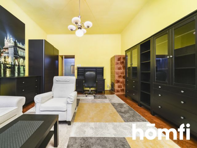 UNIQUE STUDIO APARTMENT IN THE HEART OF KRAKOW – POTENTIAL OF 2 ROOMS - Квартира - Продаж - Kraków, Śródmieście / Kleparz