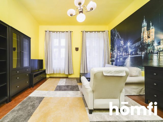 UNIQUE STUDIO APARTMENT IN THE HEART OF KRAKOW – POTENTIAL OF 2 ROOMS - Квартира - Продаж - Kraków, Śródmieście / Kleparz