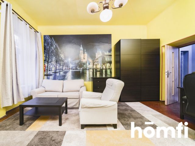 UNIQUE STUDIO APARTMENT IN THE HEART OF KRAKOW – POTENTIAL OF 2 ROOMS - Квартира - Продаж - Kraków, Śródmieście / Kleparz