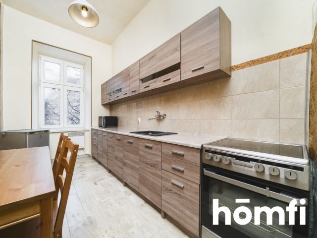 UNIQUE STUDIO APARTMENT IN THE HEART OF KRAKOW – POTENTIAL OF 2 ROOMS - Квартира - Продаж - Kraków, Śródmieście / Kleparz