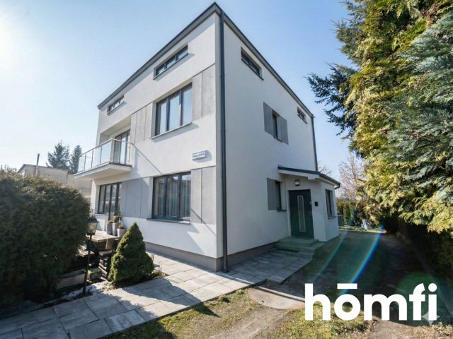 DUŻY DOM W ŚWIETNEJ LOKALIZACJI - Dom - Sprzedaż - Radom, Młodzianów