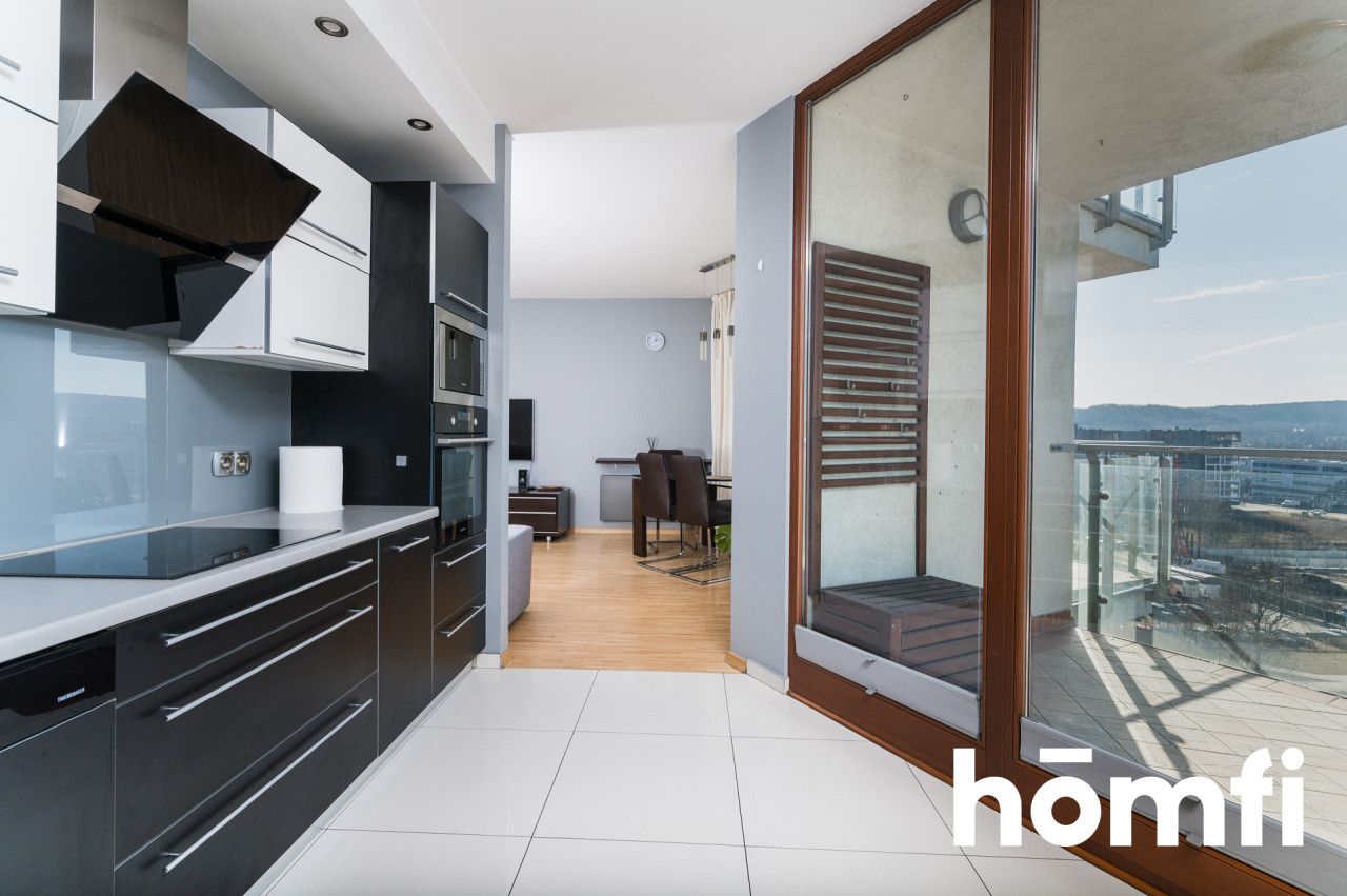 3-ROOM APARTMENT WITH A VIEW ON THE MOUND | SWIMMING POOL, GYM, SAUNA INCLUDED IN THE PRICE ┃ FOR FAMILIES WITH CHILDREN ┃ PETS ACCEPTED ┃ UL. KOŁOWA 5 ┃ TERRACES VERONA ┃ BRONOWICE ┃ 3 BALCONIES ┃ GARAGE AND STORAGE ROOM - Apartment - Rent - Kraków, Krowodrza / Bronowice