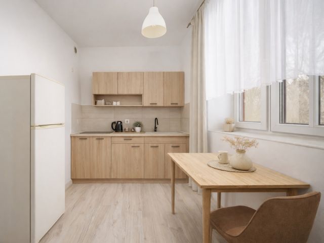 well-designed studio apartment with an area of 28.2 sqm, located in Płaszów. - Квартира - Продаж - Kraków, Podgórze