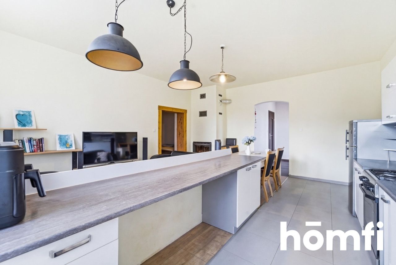 Przestronne mieszkanie na parterze z prywatnym ogródkiem 100 m², kominkiem oraz dodatkową przestrzenią do przechowywania - Mieszkanie - Sprzedaż - Żywiecki, Żywiec