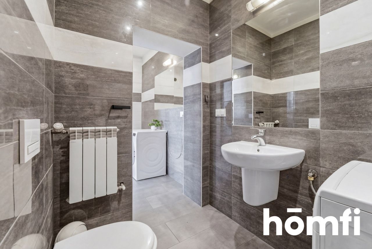 Przestronne mieszkanie na parterze z prywatnym ogródkiem 100 m², kominkiem oraz dodatkową przestrzenią do przechowywania - Mieszkanie - Sprzedaż - Żywiecki, Żywiec